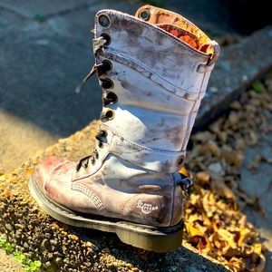 Dr. Martens Triumph 1914